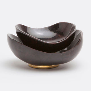Elegant Brown Pen Shell Tarian Bowls - Set of 2 for Sophisticated Dining